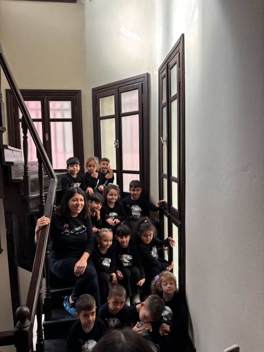 Edremit’te Atatürk Kültür Evi’ne Ziyaretçi Akını! photo 2025 11 06 12 00 38 - Marmara Bölge Gazetesi