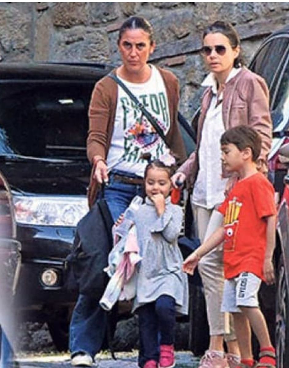 Oyuncu Özgü Namal Çocuklarıyla Trafik Kazası Geçirdi! s ad402af9f9778ffa9909fdf62552cccdf94b2b4a - Marmara Bölge Gazetesi