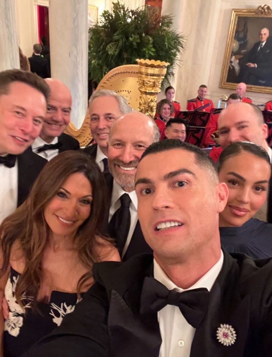 Trilyon Dolarlık Selfie! s afee1c85a9c5d1ef525d60176b65a8fcf7d7d1c2 - Marmara Bölge Gazetesi
