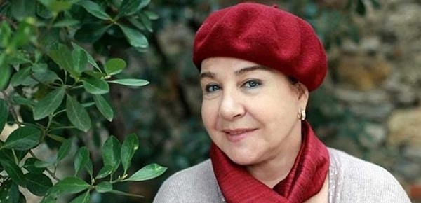 Türk tiyatrosunun usta ismi Bilge Şen, sahneye adım attığı günden