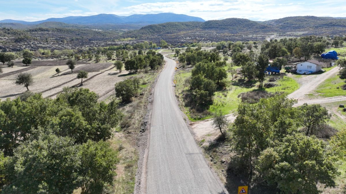 thumbnail buyuksehir kirsal mahalle yollarini asfalta kavusturuyor 3 - Marmara Bölge Gazetesi