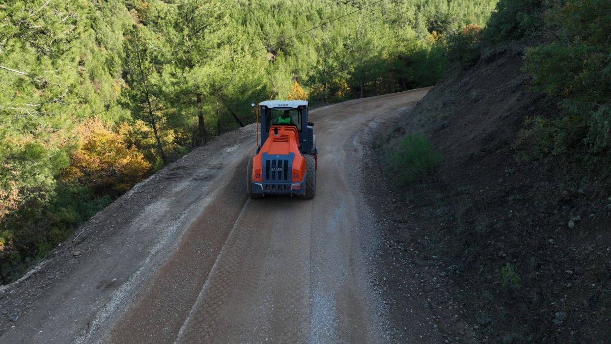 thumbnail buyuksehir kirsal mahalle yollarini asfalta kavusturuyor 7 - Marmara Bölge Gazetesi