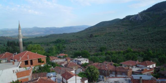 Kazdağları’nın eteklerinde yer alan Dereli Köy, temiz havası ve sakin