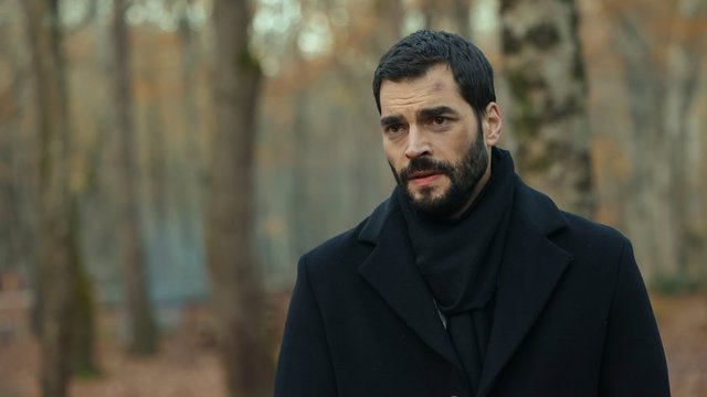 Akın Akınözü ve Serra Arıtürk’ün başrollerini paylaştığı Veliaht, yayınlanan son