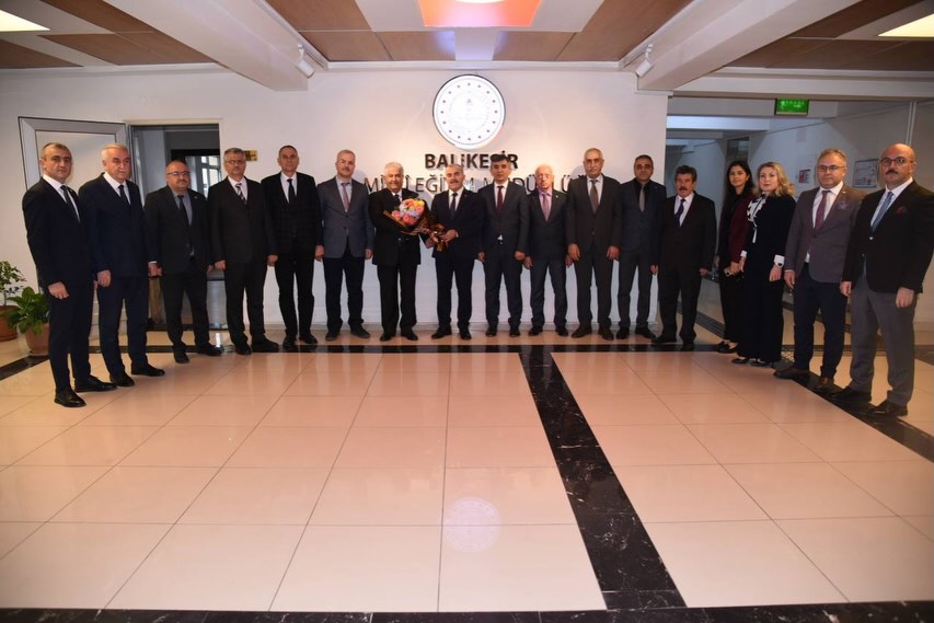 Balıkesir Eğitiminde Görev Değişikliği: Selehattin Kal Göreve Başladı 587269223 18049774988677787 8658561562994741001 n - Marmara Bölge Gazetesi