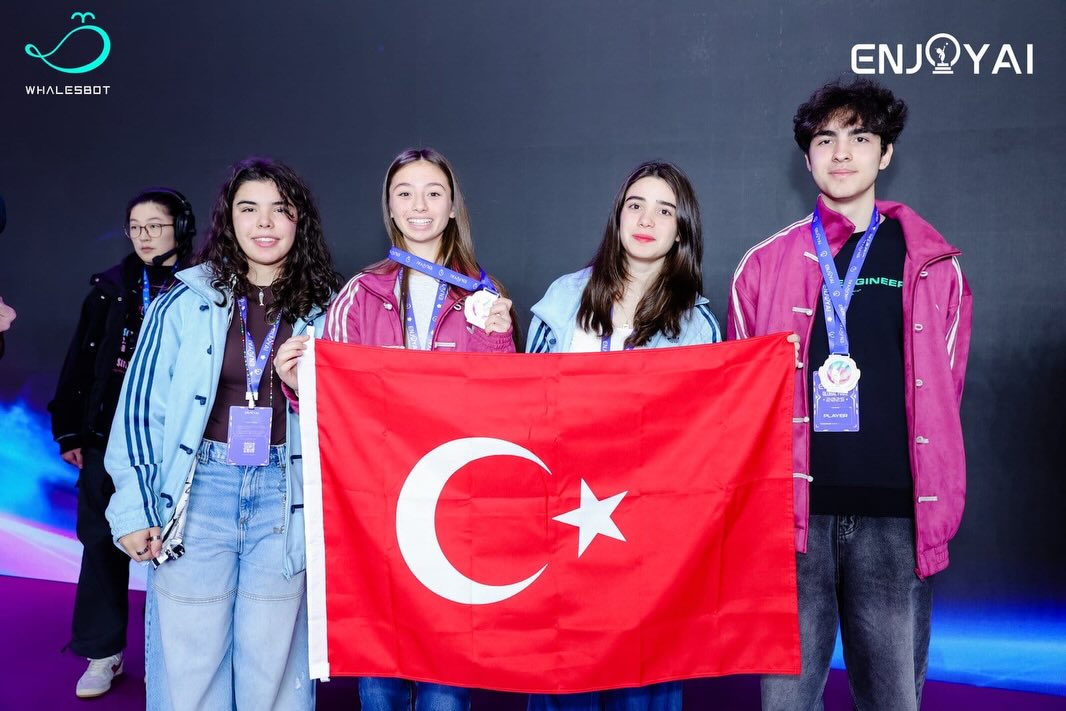 Balıkesir Çin’den Gümüş Madalyayla Döndü! 587277299 18050445266677787 6146772960192783399 n - Marmara Bölge Gazetesi