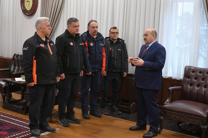 AFAD’dan Vali Ustaoğlu’na Kuruluş Yıl Dönümü Ziyareti! 587817557 18318152647222704 5421428588712167964 n - Marmara Bölge Gazetesi
