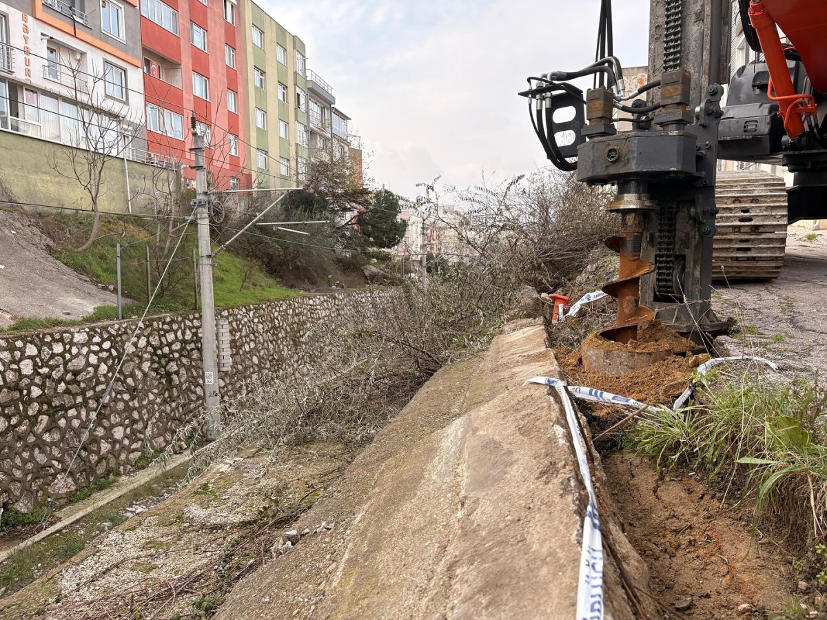 Bandırma’nın Sunullah Mahallesi’nde iki hafta önce sağanak yağışın ardından çöken
