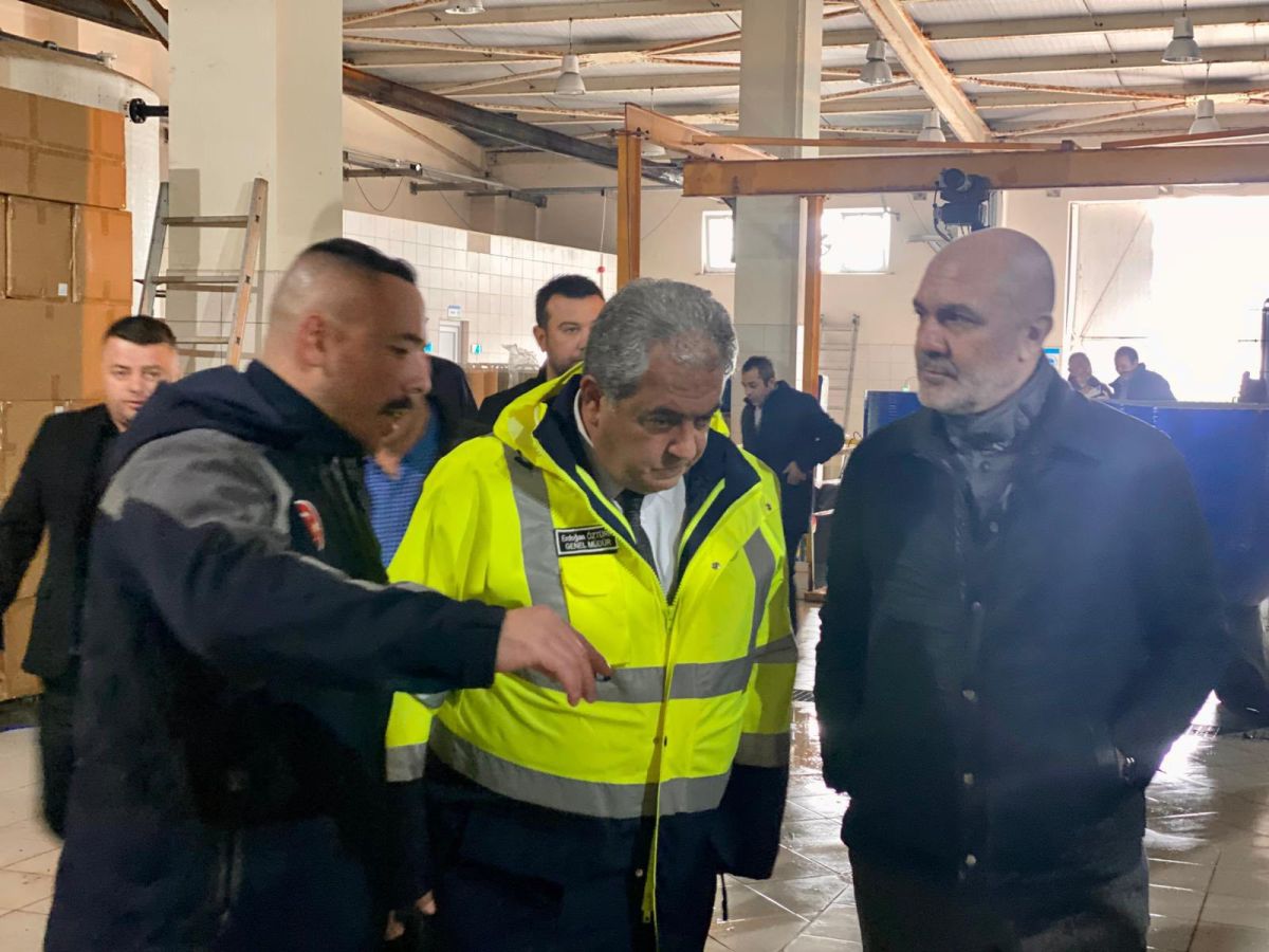 Adalarda Su Alarmı: Başkan Dinçer Sahaya İndi! 592244906 1233973695430972 7976732771280337836 n - Marmara Bölge Gazetesi