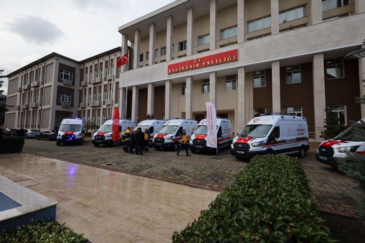 Sağlık Bakanlığı tarafından Balıkesir’e tahsis edilen 7 yeni ambulans, düzenlenen