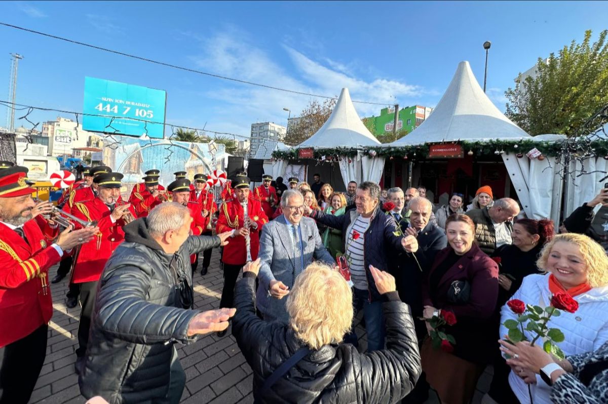 Bandırma’ya Yılbaşı Pazarı Açıldı 597880804 1410236377125378 2214297430357855881 n - Marmara Bölge Gazetesi