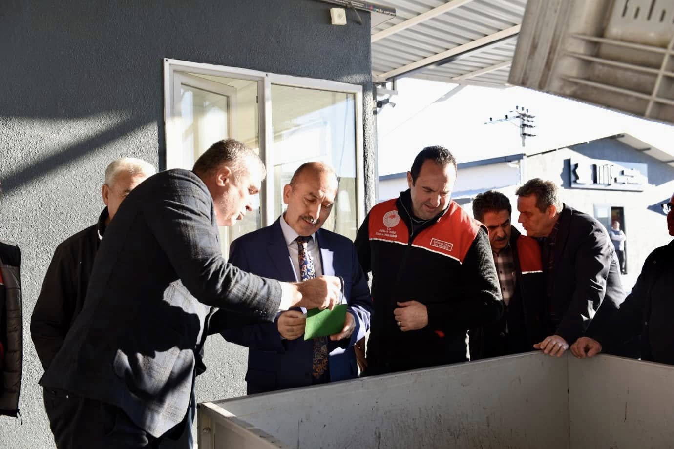 Ayvalık’ta Zeytinyağı Denetimi 598986550 1266147455556114 3021856004463756873 n - Marmara Bölge Gazetesi