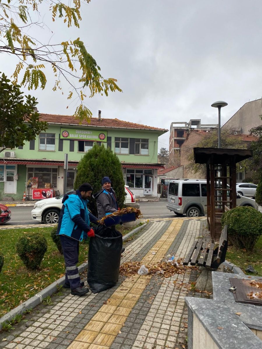 Dursunbey Belediyesi’nden Park ve Bahçelerde Yoğun Mesai 599500364 18502970350079512 1177882317184336778 n - Marmara Bölge Gazetesi
