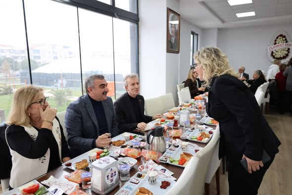Balıkesir’de Depremzedeler İçin Anlamlı Kahvaltı 601339581 18212108077315533 2284643412054699548 n - Marmara Bölge Gazetesi