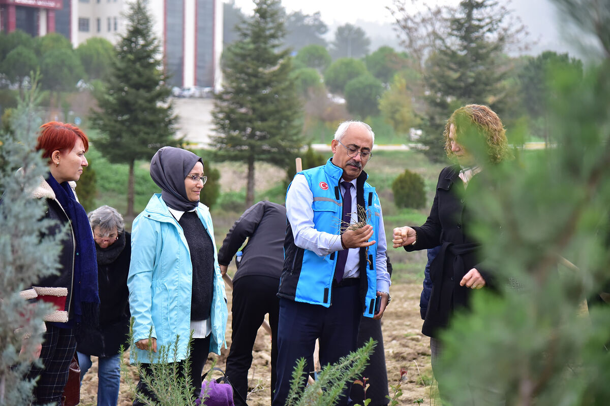 Balıkesir’de Kuşaklar Arası Lavanta Etkinliği 602009850 1303139491843239 1203542877442337104 n - Marmara Bölge Gazetesi