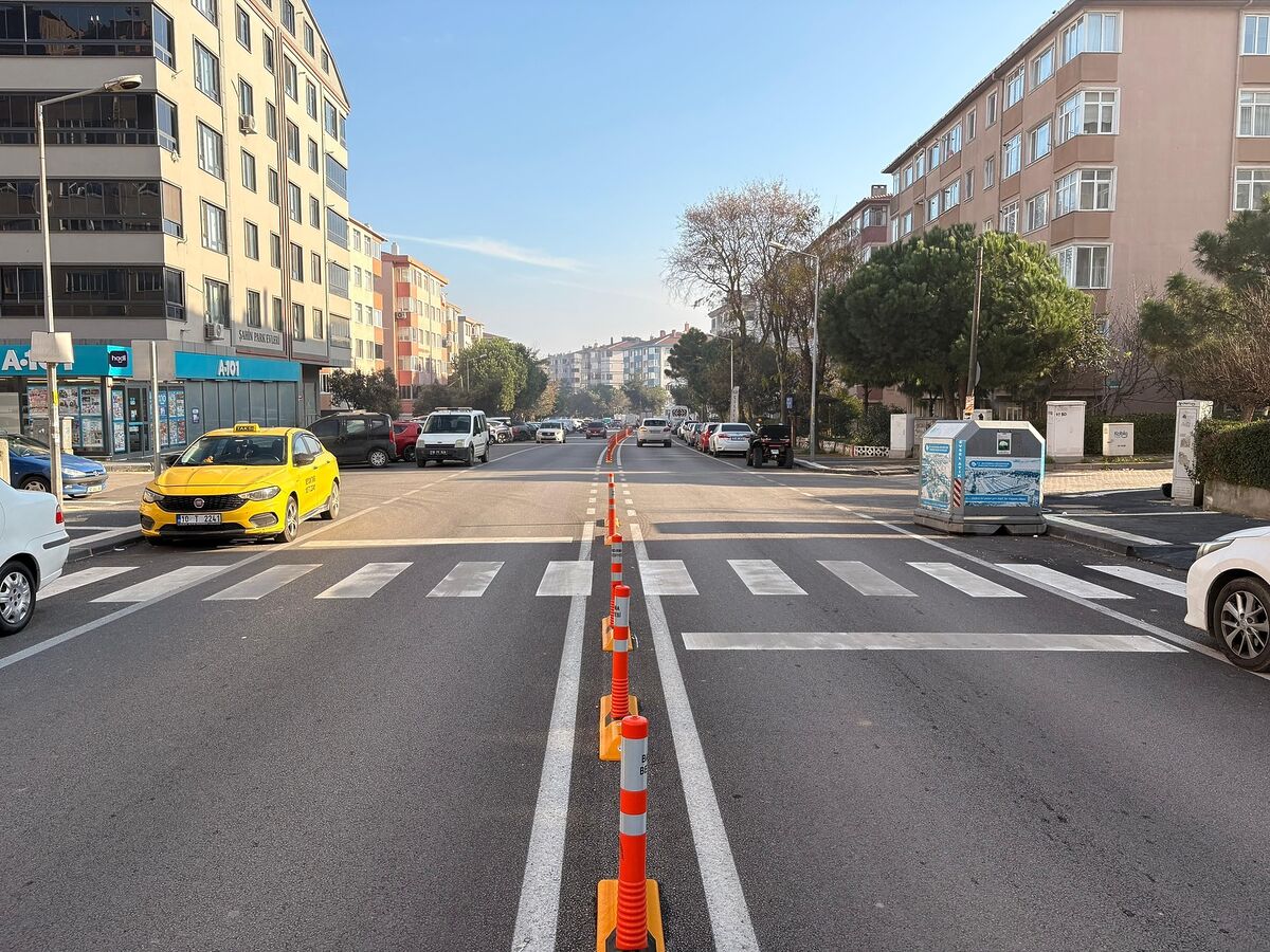 Bandırma’nın 3 Caddesinde Trafik Krizi 602261926 18339930586225400 2461476231995760751 n - Marmara Bölge Gazetesi