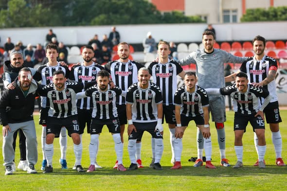 Burhaniye Belediyespor Evinde Kazandı 602901702 1330836919082673 8335248676162847006 n - Marmara Bölge Gazetesi