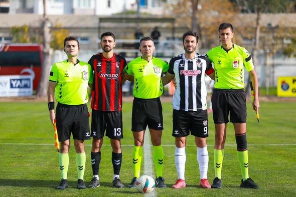Burhaniye Belediyespor Evinde Kazandı 603856581 1330836769082688 3115278978758257478 n - Marmara Bölge Gazetesi