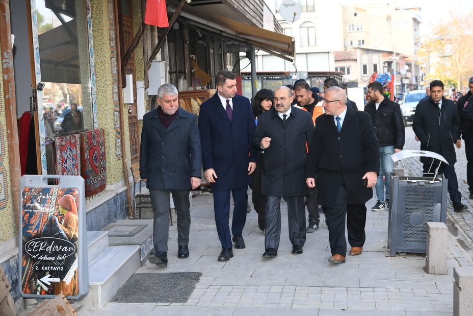 Sındırgı’da Deprem Bölgesinde İnceleme 604231637 18318766399222704 181097477133869188 n - Marmara Bölge Gazetesi