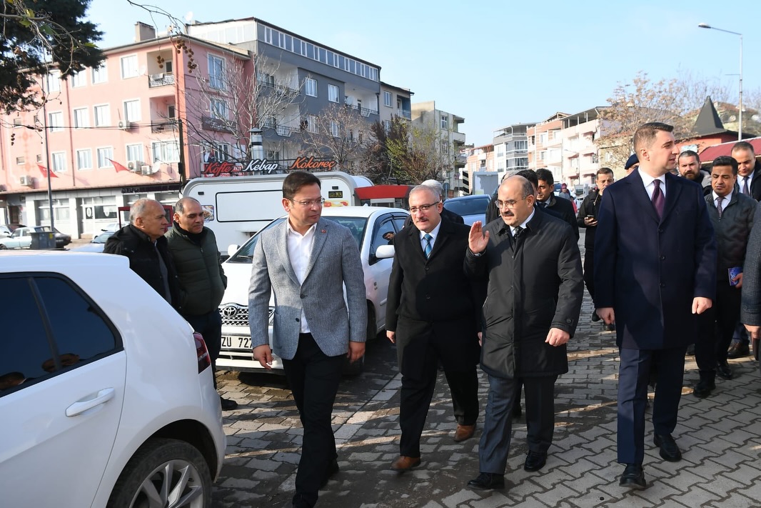 Sındırgı’da Deprem Bölgesinde İnceleme 604377372 18318766336222704 5801838886772298236 n - Marmara Bölge Gazetesi