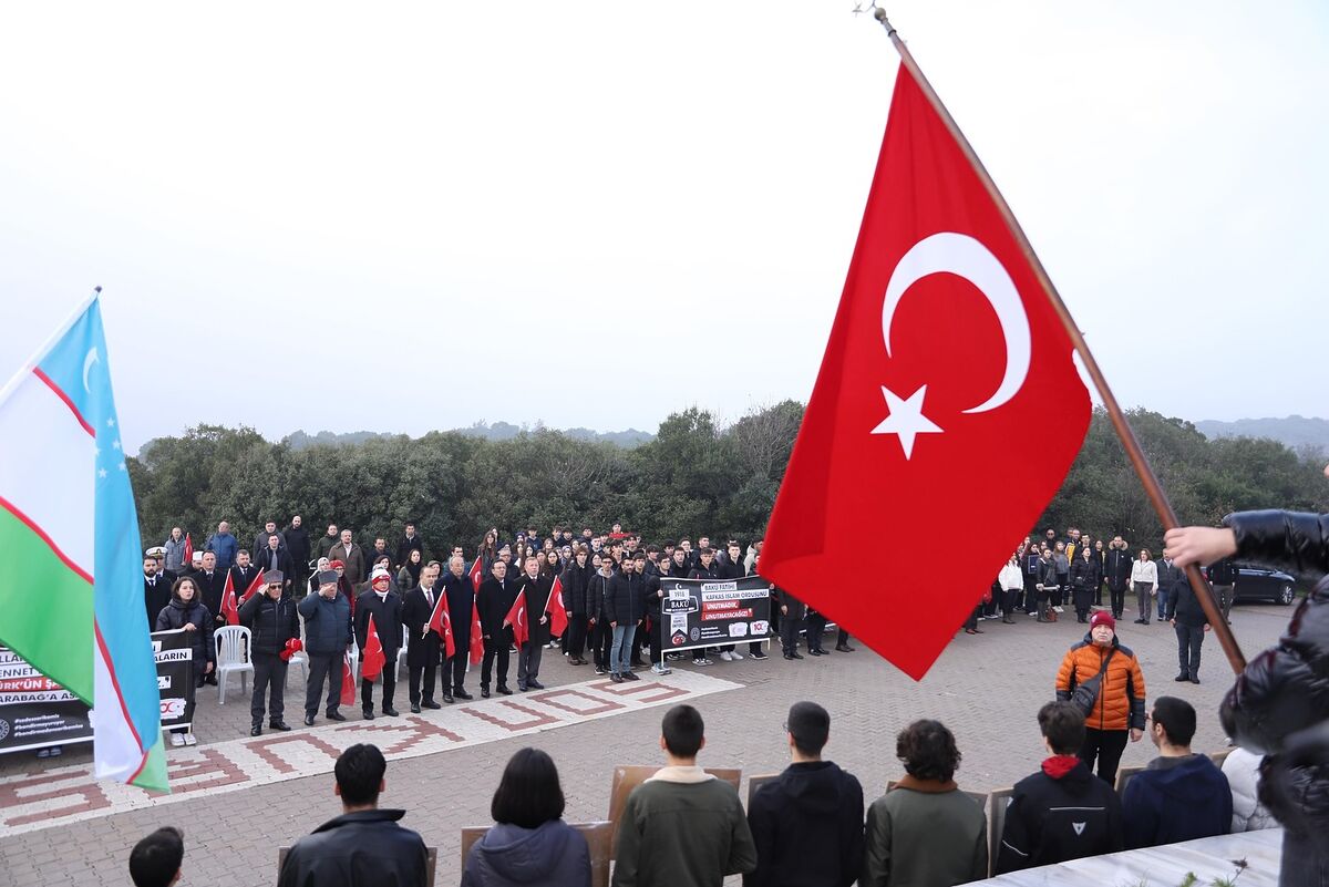 Sarıkamış Harekâtı’nın yıl dönümünde Bandırma’da düzenlenen anma programında, vatan uğruna