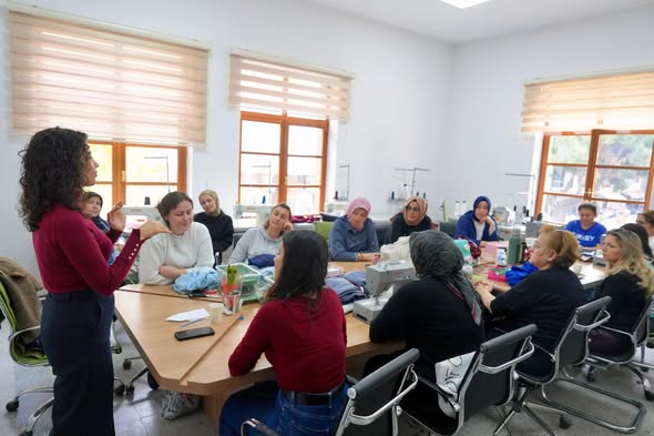 Burhaniye Belediyesi, kadınların kişisel gelişimini desteklemek ve psikolojik dayanıklılıklarını artırmak