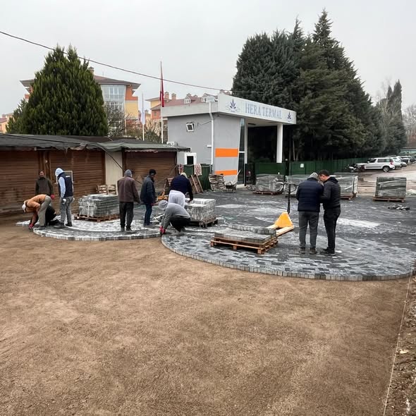 Bigadiç’te Kent Estetiğine Yeni Adım 605309618 122224262048300867 3293647400910081091 n - Marmara Bölge Gazetesi