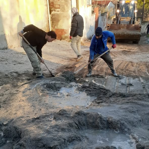 Bigadiç Belediyesi Sahada 607179611 122225191130300867 430268139732967221 n - Marmara Bölge Gazetesi