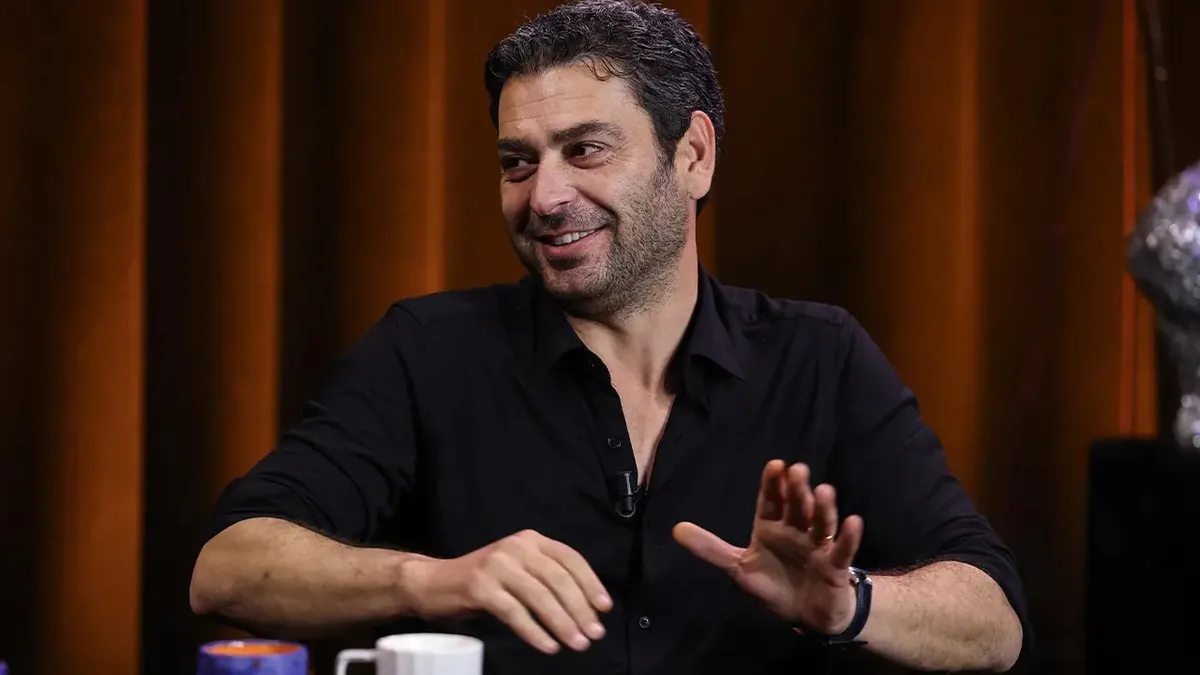 Başarılı oyuncu Ozan Akbaba, hem kariyeri hem de özel hayatıyla
