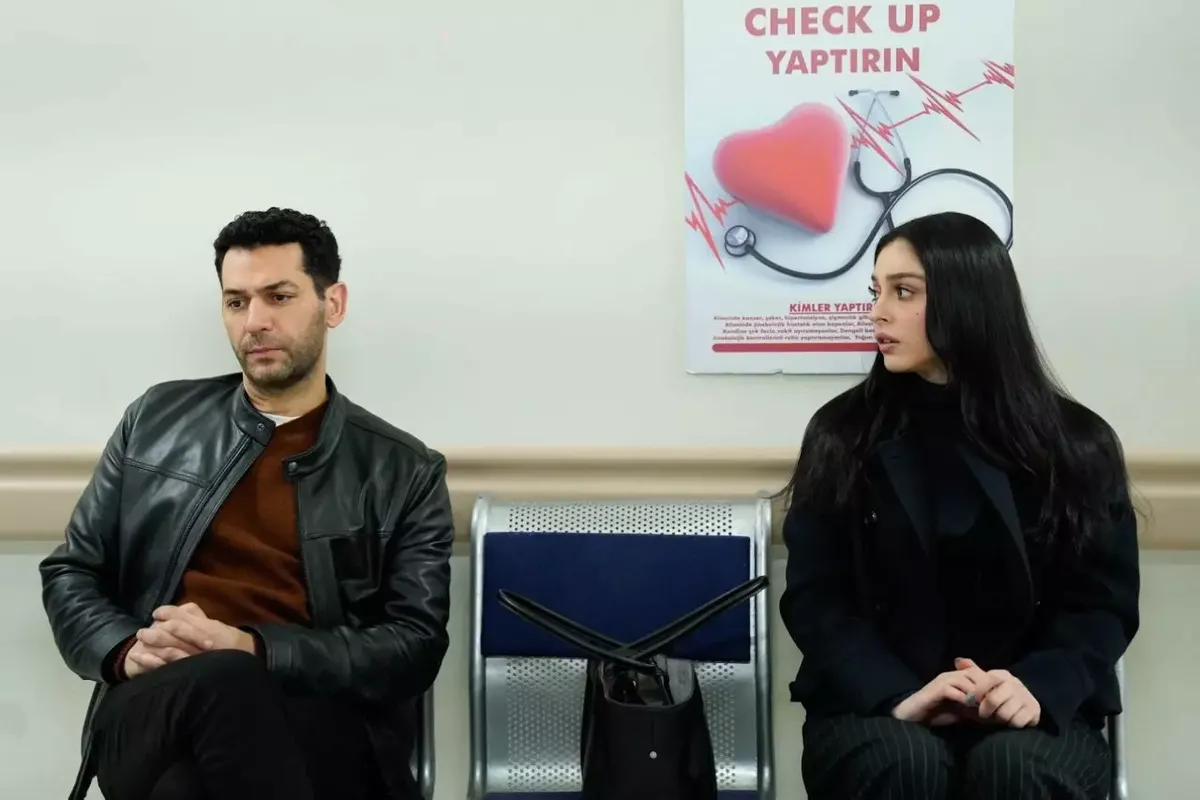 Aile içindeki sırların gün yüzüne çıktığı Güller ve Günahlar’da, Serhat’ın