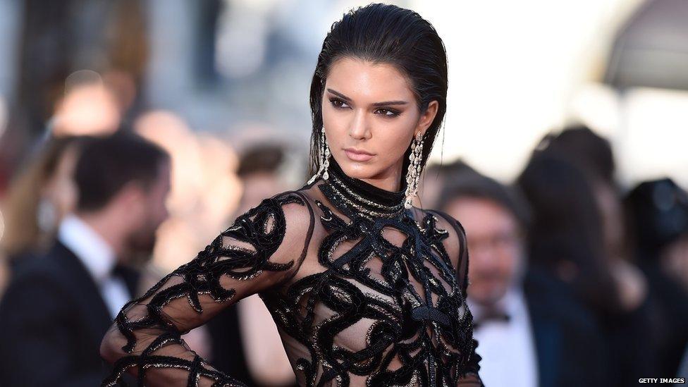 Dünyaca ünlü model Kendall Jenner, bu kez podyumlar ya da