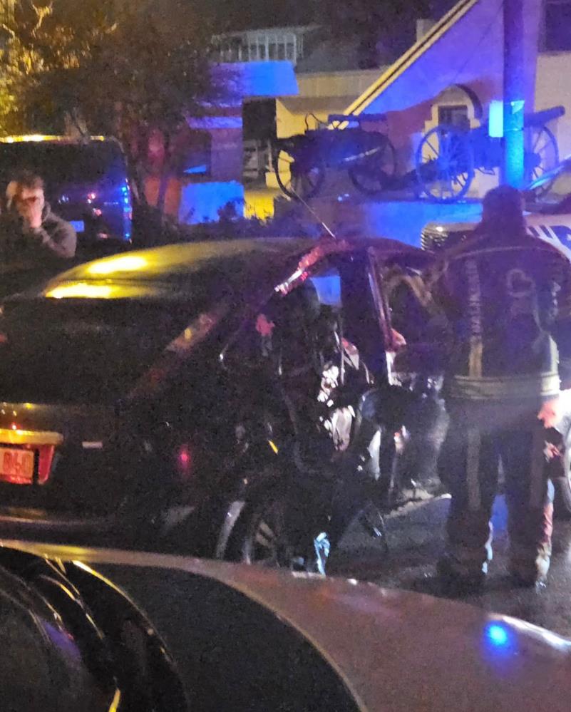 Balıkesir’in Bandırma ilçesinde dün gece yaşanan tek taraflı trafik kazası,