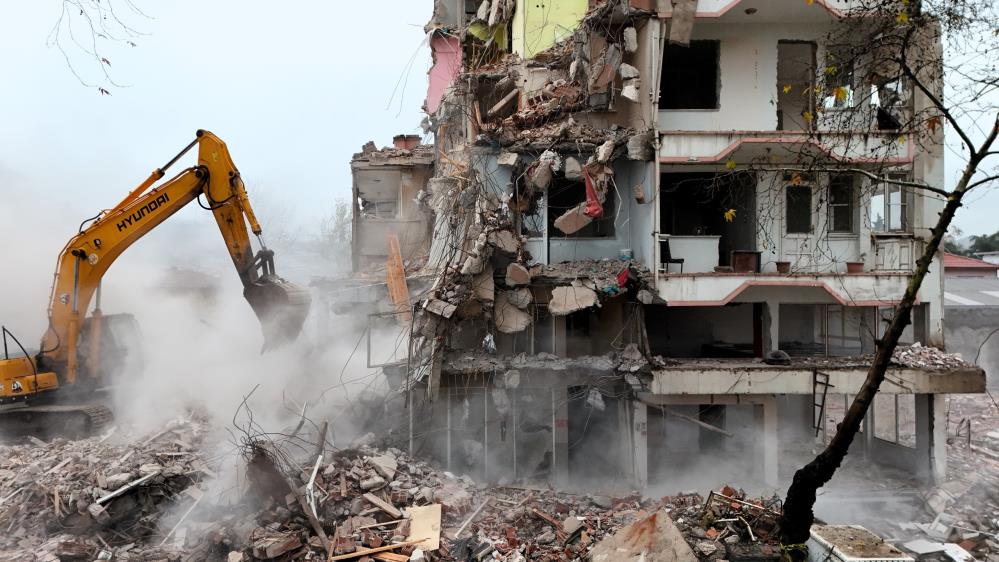 Sındırgı’da Riskli Yapılar Yıkılıyor! AW595155 01 - Marmara Bölge Gazetesi