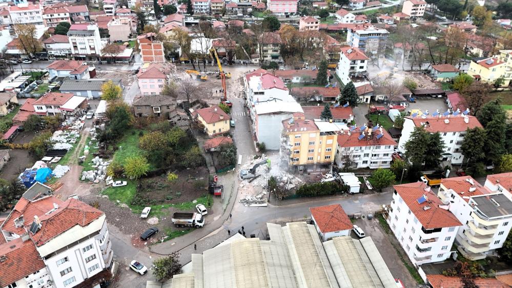 Sındırgı’da Riskli Yapılar Yıkılıyor! AW595155 03 - Marmara Bölge Gazetesi