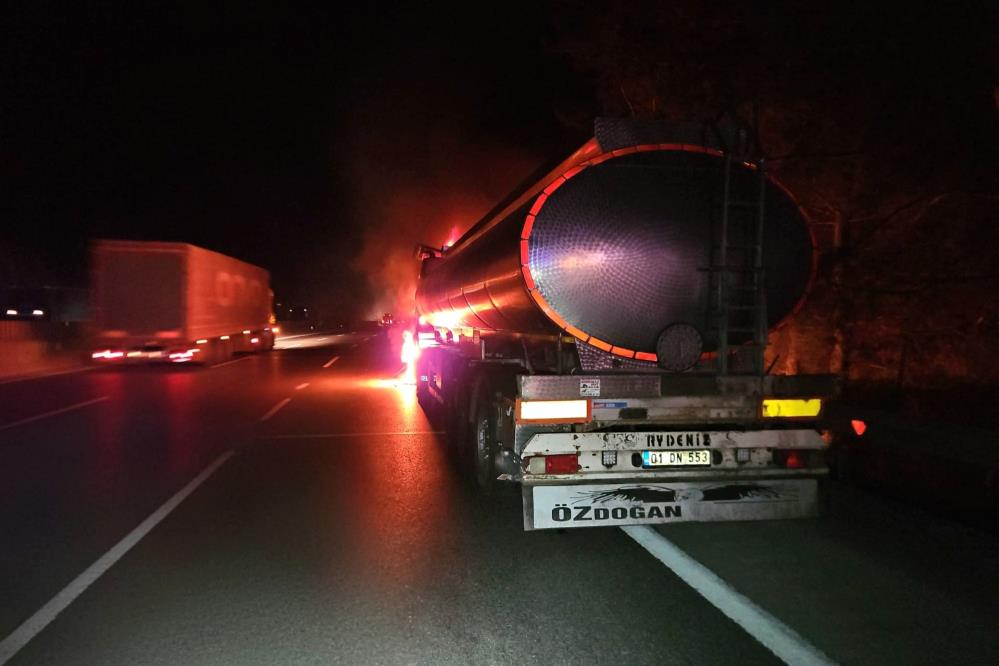 Tanker Yandı, Orman Alev Aldı! AW601417 01 - Marmara Bölge Gazetesi