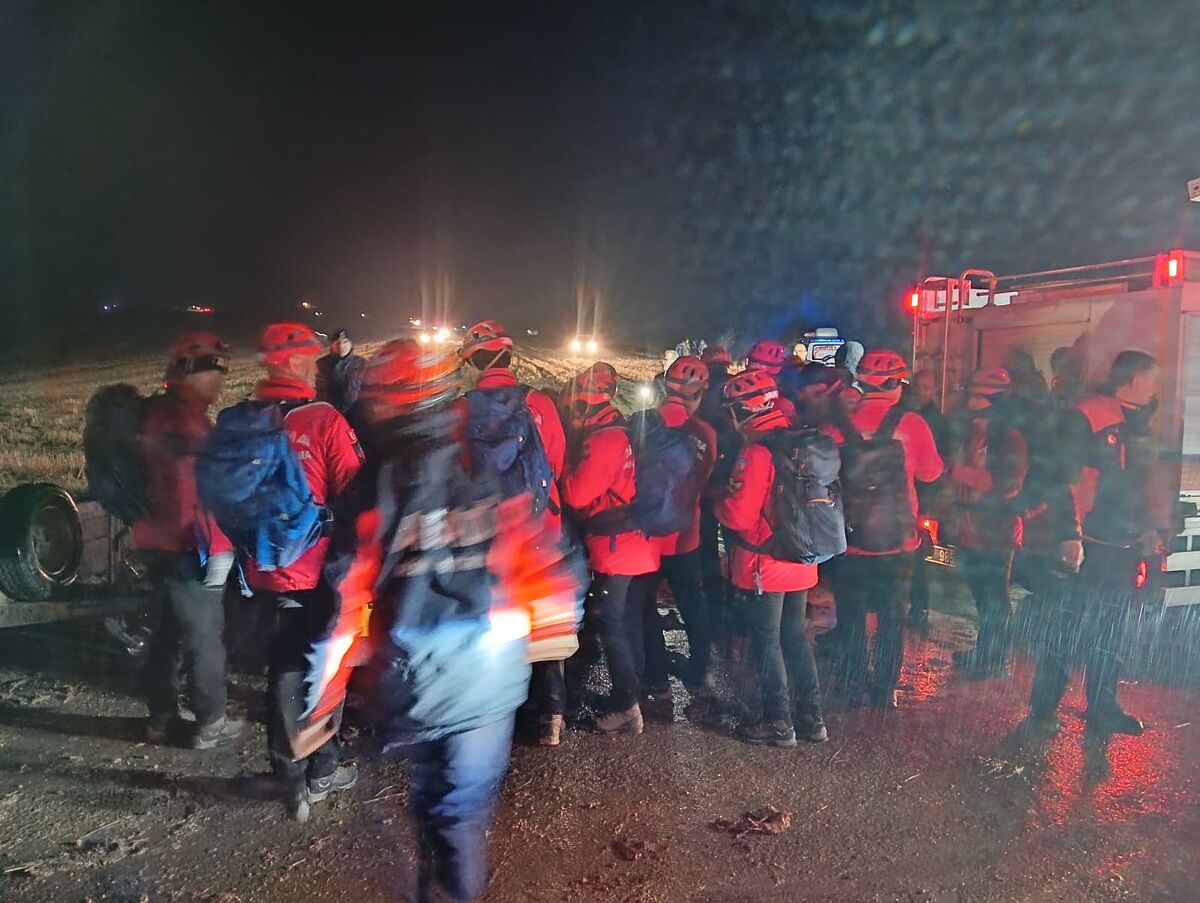 Uçağın Düşme Anını Vatandaşlar Anlattı AW605133 01 - Marmara Bölge Gazetesi