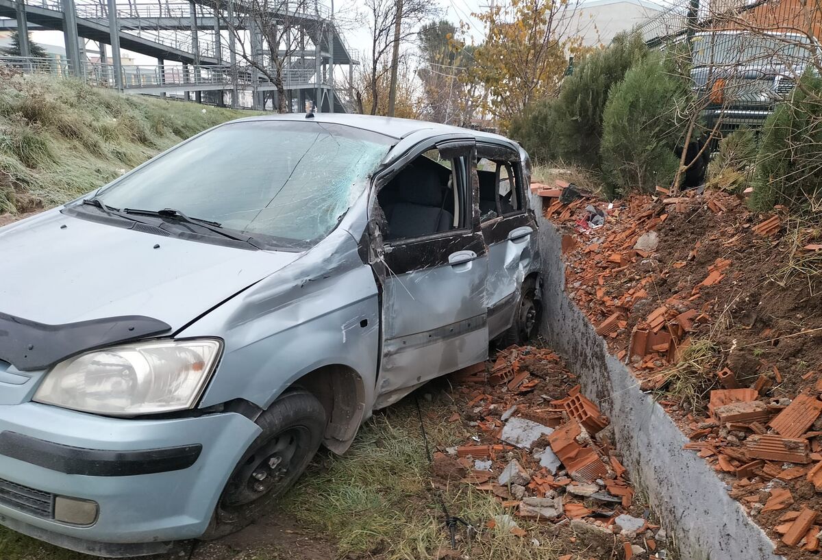 Balıkesir’in Altıeylül ilçesinde meydana gelen trafik kazasında direksiyon hâkimiyetini kaybeden