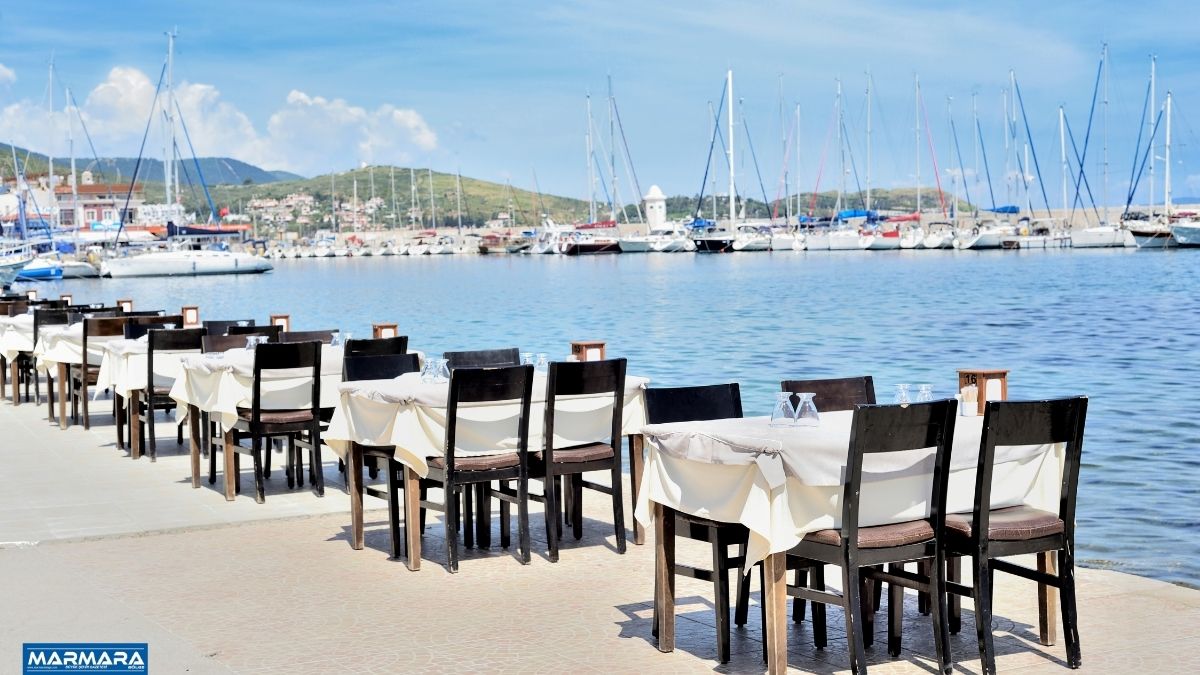 İzmir’in Huzur Dolu Bu Köyü Şifalı Suları ve Göl Manzarasıyla Büyülüyor Adsiz tasarim 2025 05 06T151234.376 - Marmara Bölge Gazetesi