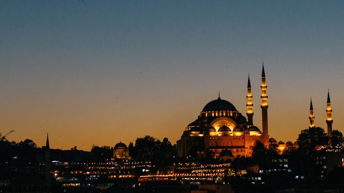 Regaip Kandili Ne Zaman? Aralık 2025 İçin Belirlenen Kandil Gecesi ve Üç Aylar Takvimi KANDIL 3 - Marmara Bölge Gazetesi