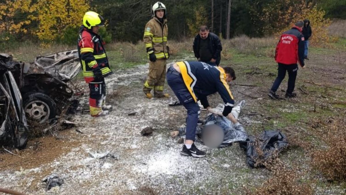Balıkesir’in Sındırgı ilçesinde tır ile otomobilin çarpıştığı korkunç bir kaza