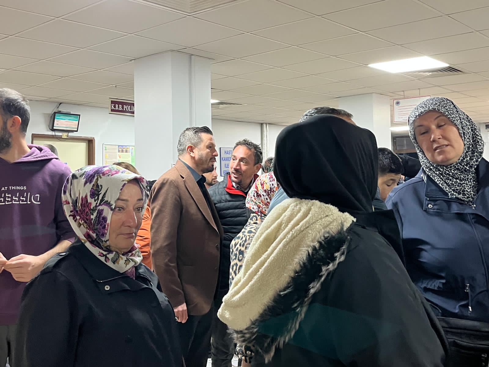 Mehmet Aydemir’den Hastaneye Sürpriz Ziyaret WhatsApp Image 2025 12 10 at 15.46.26 - Marmara Bölge Gazetesi