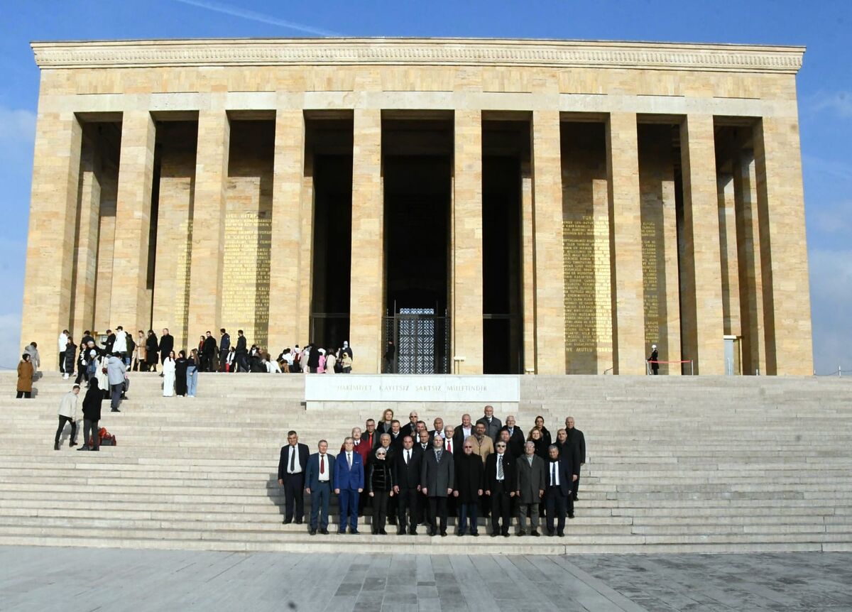 Balıkesirliler Dernekleri Federasyonu, Ankara’da gerçekleştirdiği iki günlük program kapsamında Anıtkabir’i