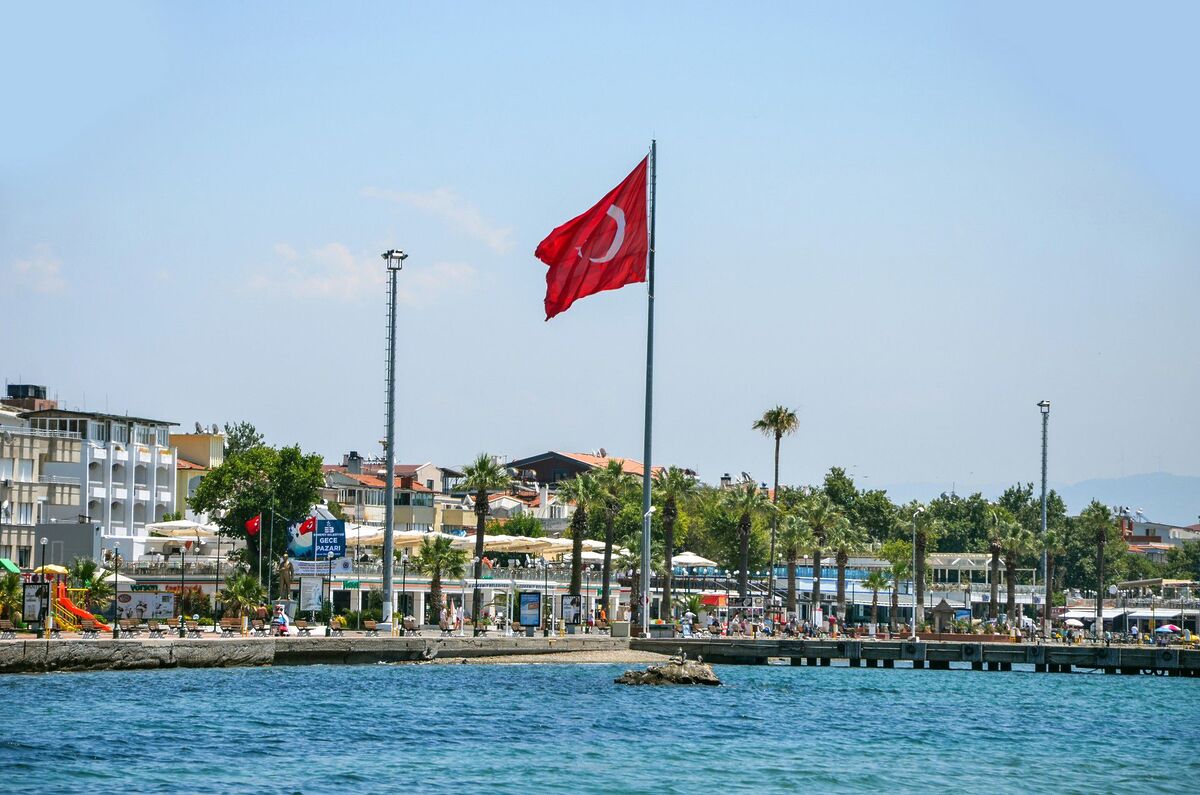 Edremit’te Bu Sessiz Cennet Neden Bu Kadar Popüler? akcay imgprms default - Marmara Bölge Gazetesi