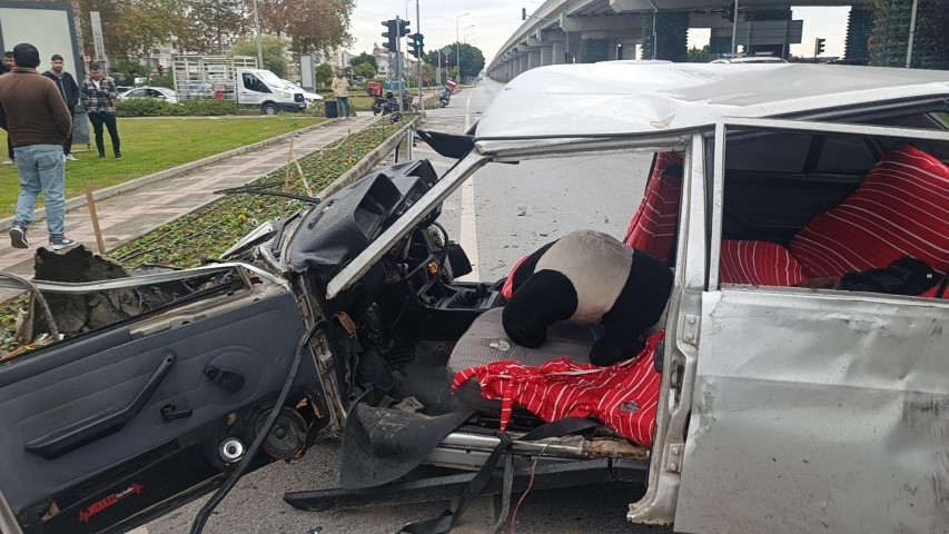 Antalya’nın Manavgat ilçesinde ambulansın karıştığı ve 3’ü sağlık çalışanı 5
