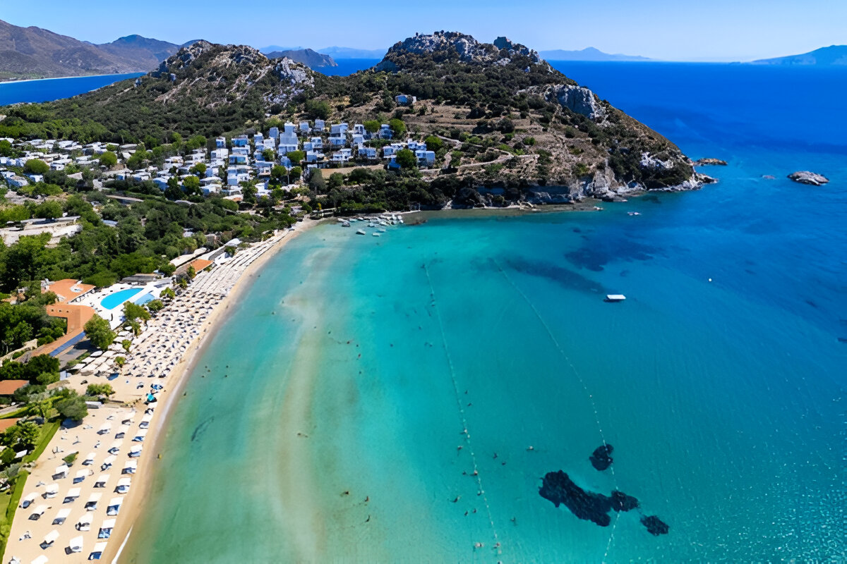 Bodrum’da Sessizliğin Adresi: Bu Plaj Herkesin Gözdesi Oldu b81d06c1 3520 4f95 b2b4 dae88737575b - Marmara Bölge Gazetesi