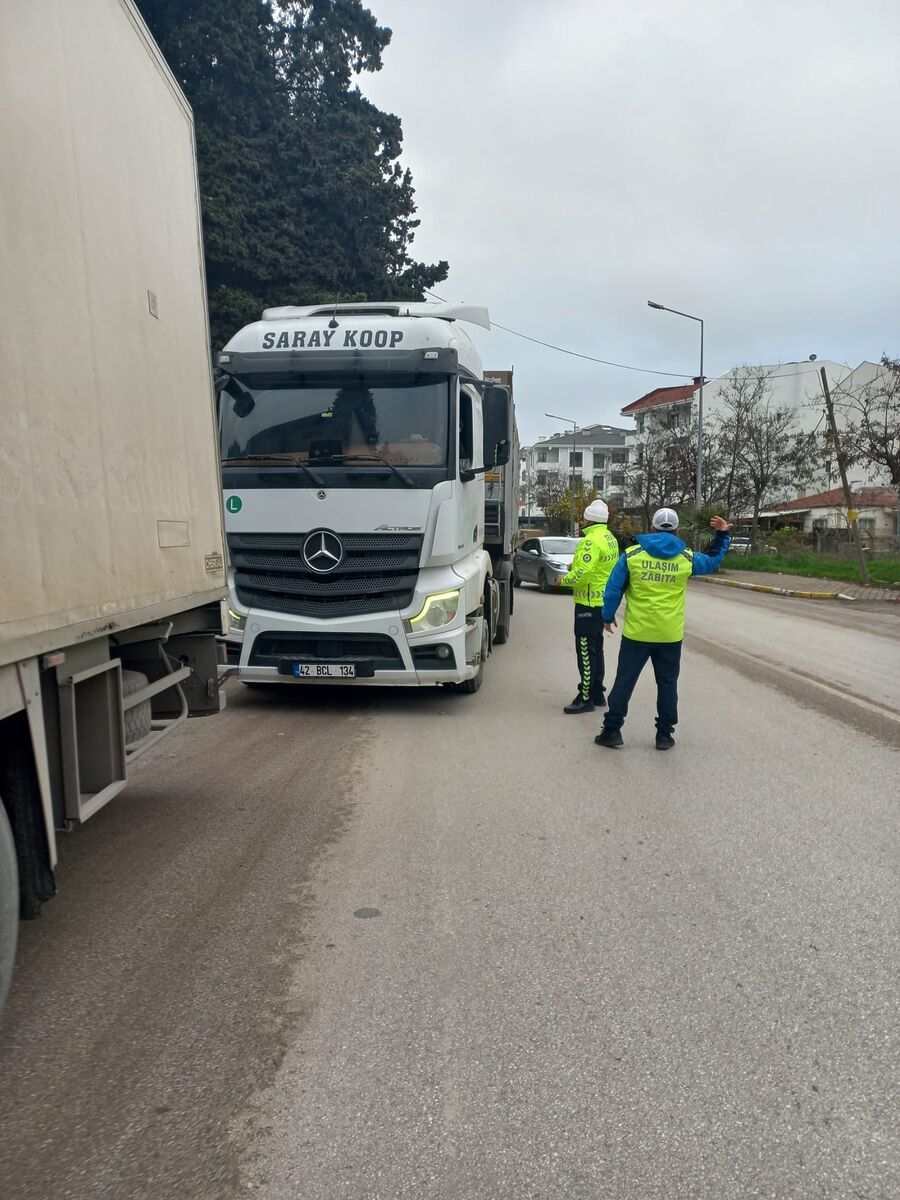 Büyükşehir’den Ağır Tonajlı Araçlara Sıkı Denetim! buyuksehir agir tonajli arac denetimlerini surduruyor 3 - Marmara Bölge Gazetesi