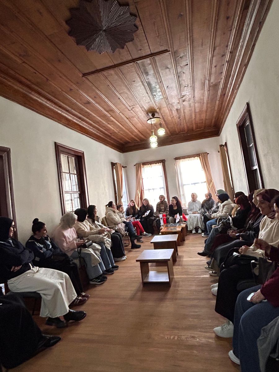 Birlik Vakfı Balıkesir Şubesi Hanımlar Komisyonu’ndan Epoksi Atölyesi c4e21bf6 3716 4b67 a88f d8b5358478fa - Marmara Bölge Gazetesi