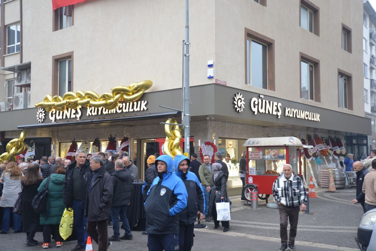 Güneş Kuyumculuk Yeni Yerinde Açıldı c7e928c7 86d4 48e9 bd76 c37040d6bf26 - Marmara Bölge Gazetesi