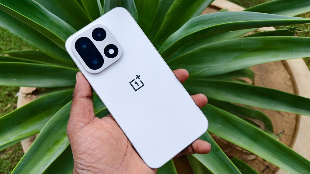 OnePlus Turbo İlk Kez Canlı Görüntülendi deccanherald 2025 11 18 w833l04r OnePlus 15 Cover Photos Selected 2 - Marmara Bölge Gazetesi