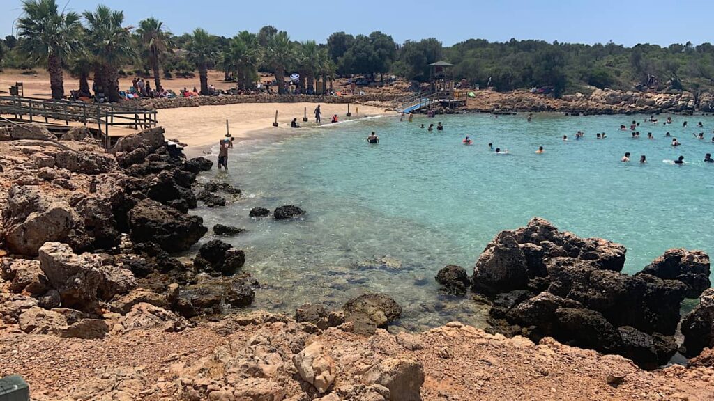 Turkuaz Sularıyla Büyüleyen Eşsiz Tatil Rotası kleopatra plaji marmaris 1024x576 2 - Marmara Bölge Gazetesi